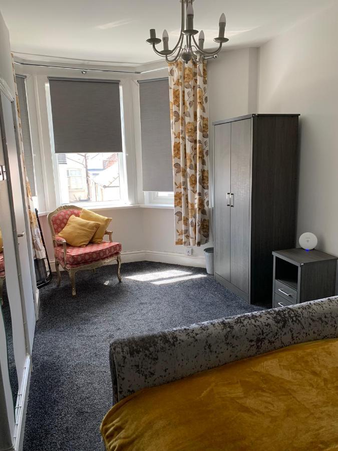 Heather Glen. Six Bedroom Home Near The Sea. Блекпул Екстериор снимка